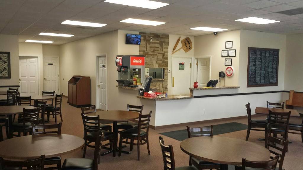 Doogies Pizza & Subs | restaurant | 101 E Main St, Glen Alpine, NC 28628, USA | 8285844111 OR +1 828-584-4111