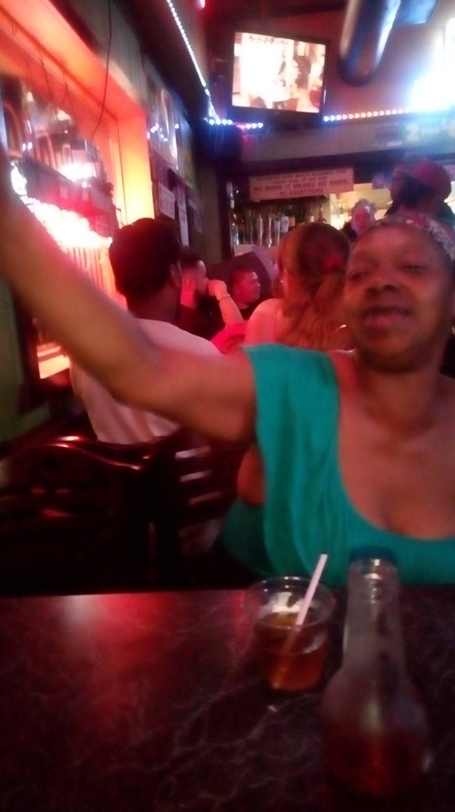 Queen Street Courtyard | restaurant | 326 S Queen St, Lancaster, PA 17603, USA | 7175095670 OR +1 717-509-5670