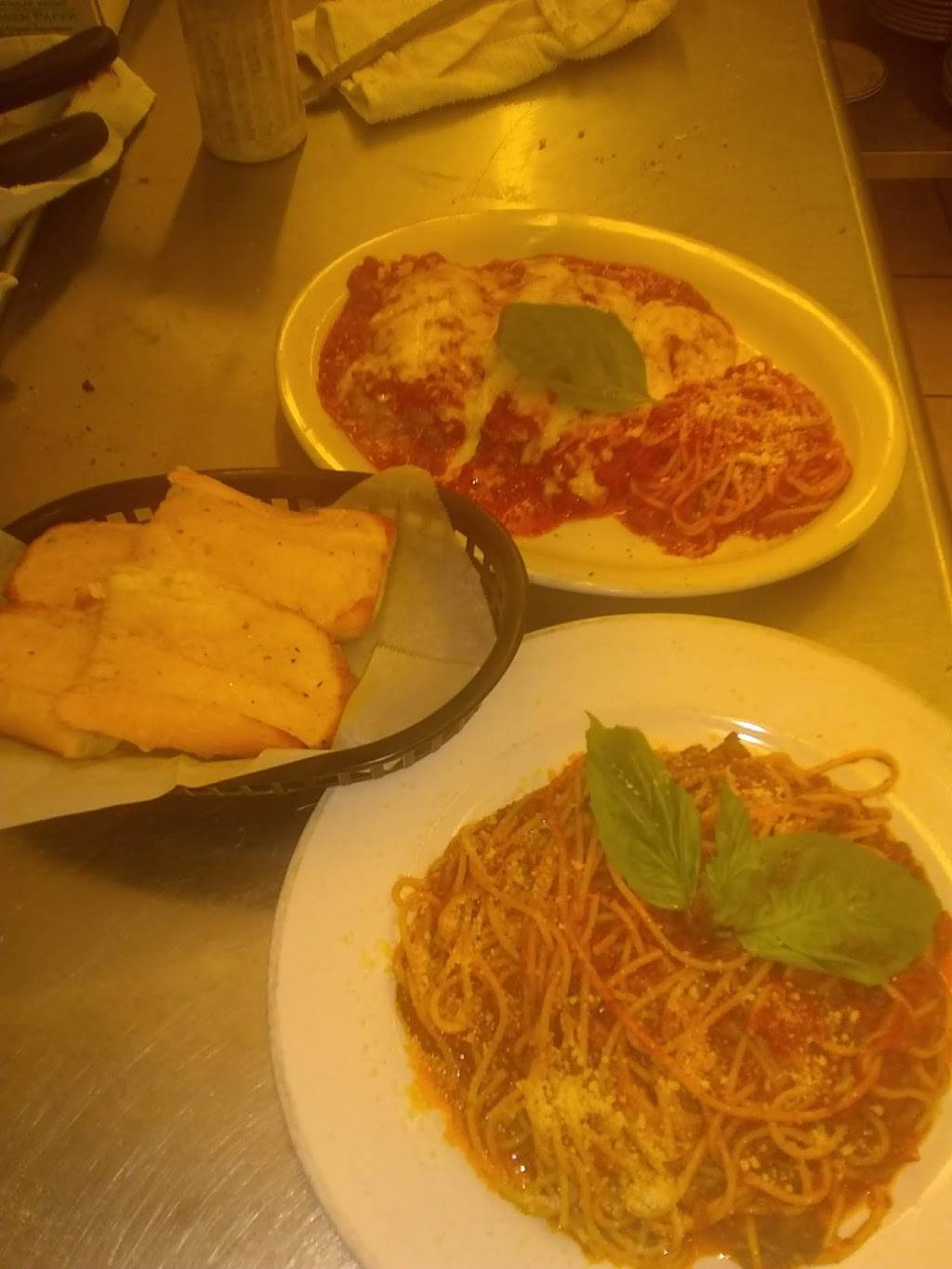 Roma 2 Italian Restaurant | restaurant | 5840 Virginia Ave, Pembroke, VA 24136, USA | 5406265858 OR +1 540-626-5858