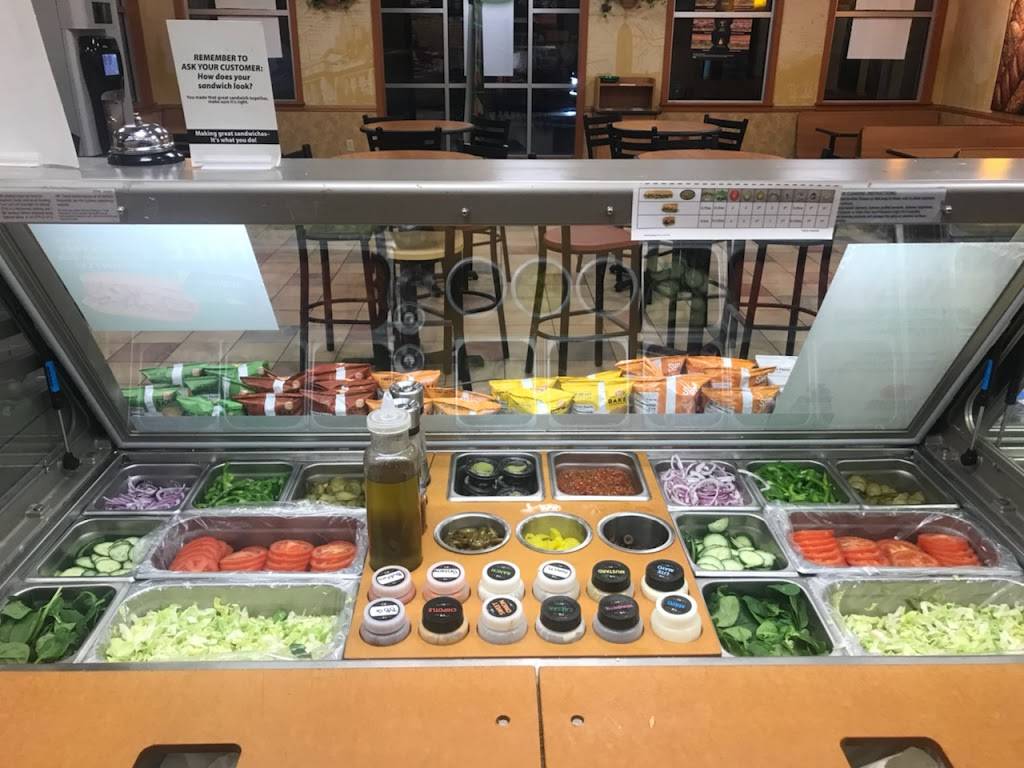 Subway | restaurant | 23 Wells St, North Berwick, ME 03906, USA | 2076768449 OR +1 207-676-8449