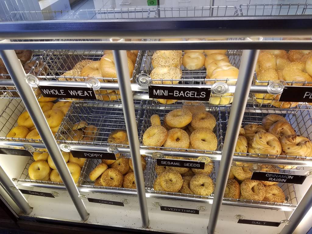 Wow Bagel | restaurant | 6864 Fresh Pond Rd, Ridgewood, NY 11385, USA | 7183815700 OR +1 718-381-5700