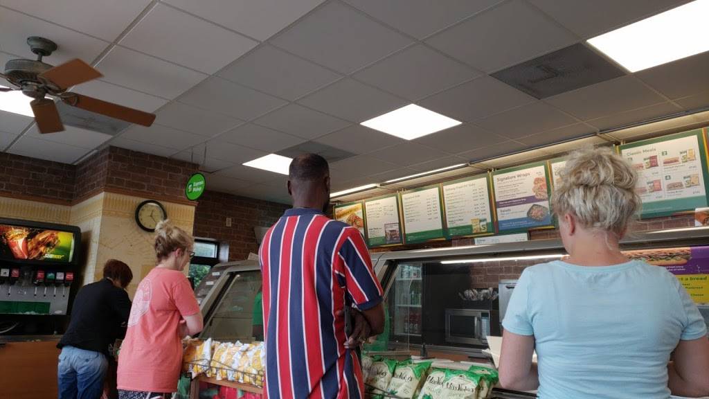 Subway Restaurants | restaurant | 1705 N Richmond Rd, Wharton, TX 77488, USA | 9792822112 OR +1 979-282-2112