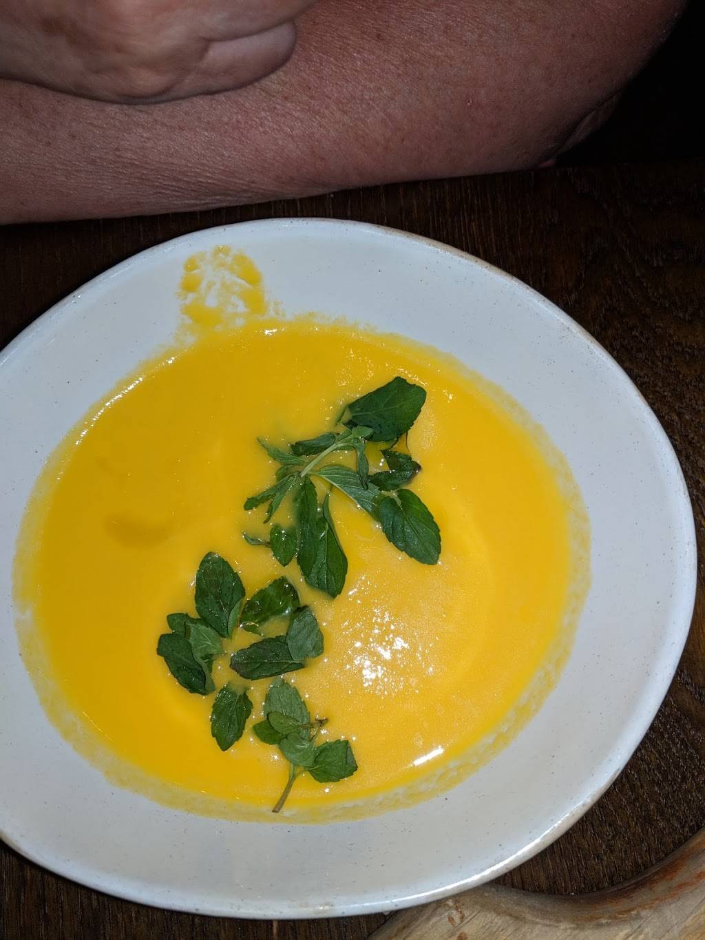 District Kitchen & Bar | restaurant | 40 West St, Pittsfield, MA 01201, USA | 4134420303 OR +1 413-442-0303