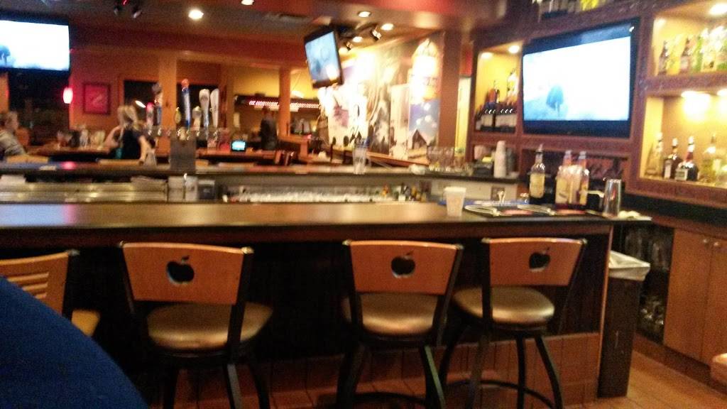 Applebees Grill + Bar | restaurant | 881 W Central Ave, Springboro, OH 45066, USA | 9377439420 OR +1 937-743-9420