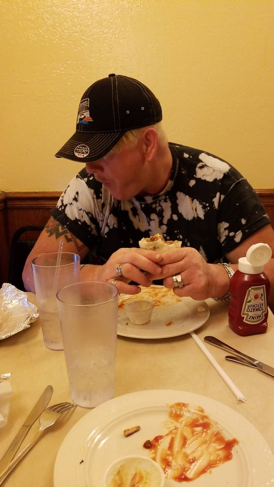 Quincys | restaurant | 865 N Main St, Dayton, OH 45405, USA | 9372233474 OR +1 937-223-3474