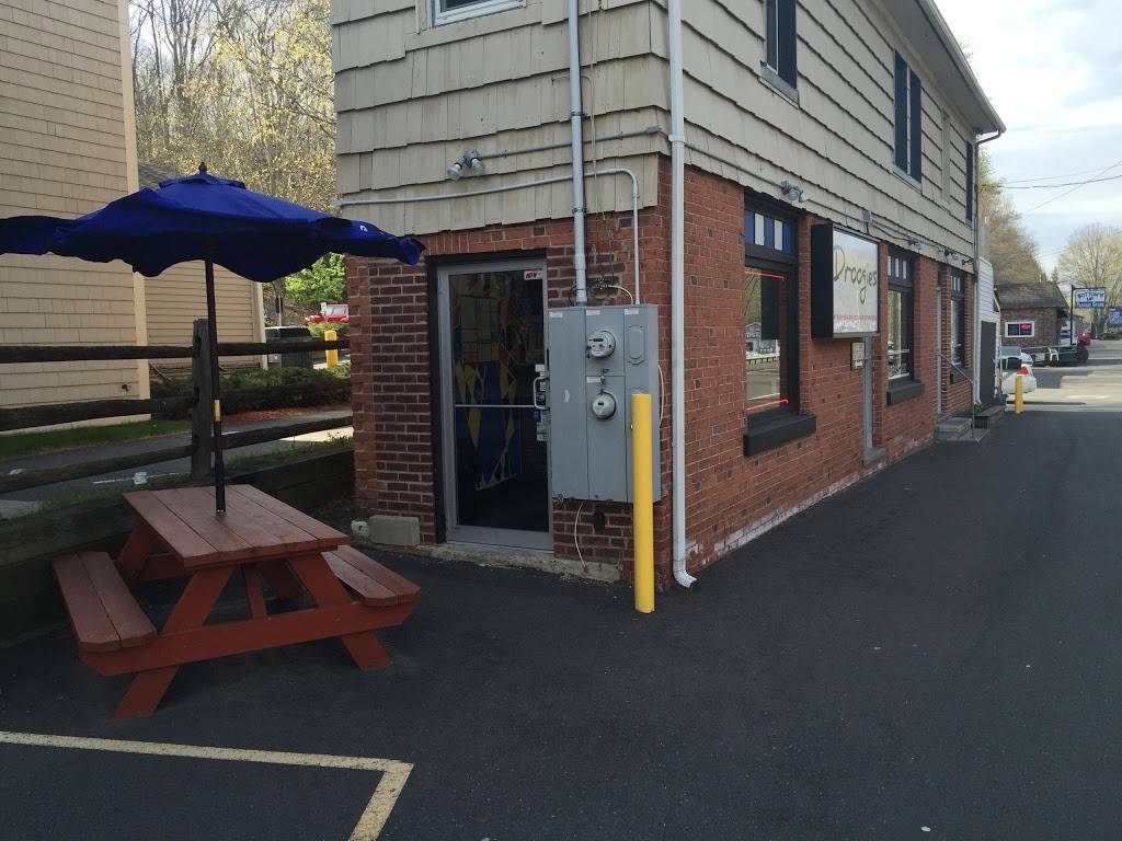 Droogies | restaurant | 3500 Whitney Ave, Hamden, CT 06518, USA | 2032393000 OR +1 203-239-3000