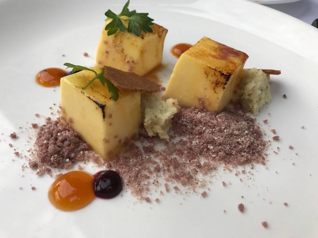 Auberge du Pommier | restaurant | 4150 Yonge St, North York, ON M2P 2C6, Canada | 4162222220 OR +1 416-222-2220