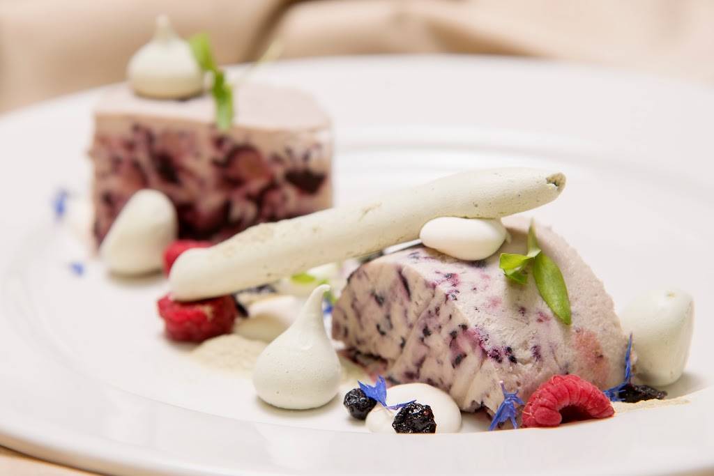 Restaurant Globe-Trotter Drummondville | restaurant | 600 Boulevard Saint-Joseph, Drummondville, QC J2C 2C1, Canada | 8198501515 OR +1 819-850-1515