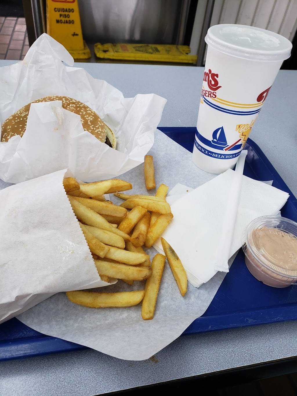 Tams Burgers | restaurant | 500 W Manchester Ave, Los Angeles, CA 90044, USA | 3237508415 OR +1 323-750-8415