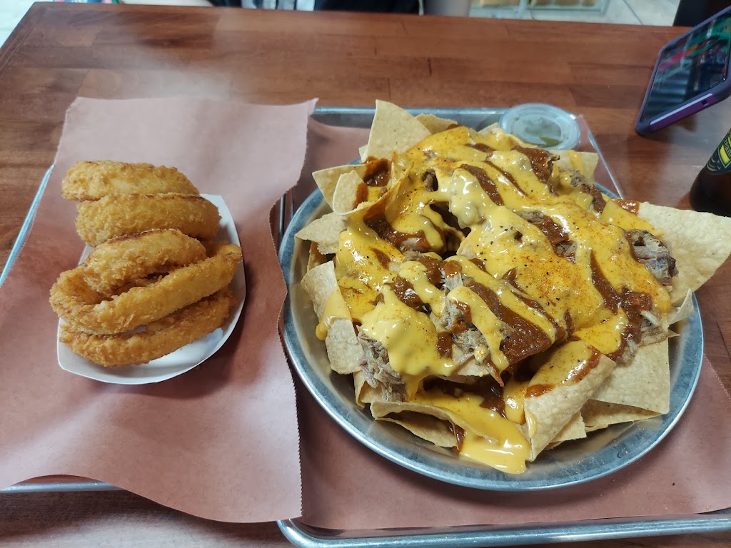 Honeys Bee Bee Que | restaurant | 2200 Posner Blvd, Davenport, FL 33837, USA | 8634247300 OR +1 863-424-7300