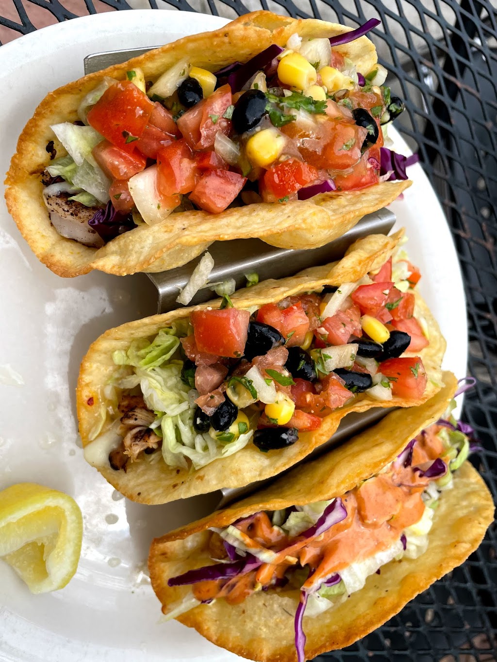 Hawks Bar & Grill | restaurant | 425 State St, Madison, WI 53703, USA | 6082564295 OR +1 608-256-4295