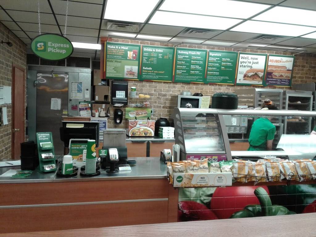 Subway | restaurant | 829 Phillips Blvd, Sauk City, WI 53583, USA | 6086432727 OR +1 608-643-2727