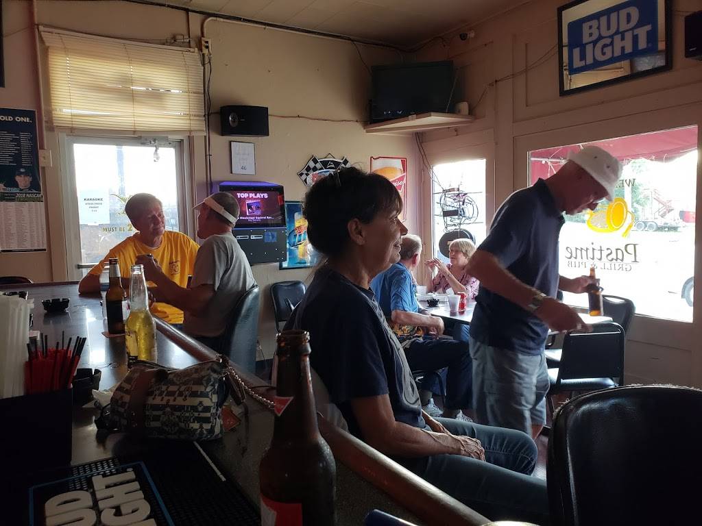 Pastime Grill & Pub | restaurant | 424 E Market St, New Albany, IN 47150, USA | 8129459055 OR +1 812-945-9055