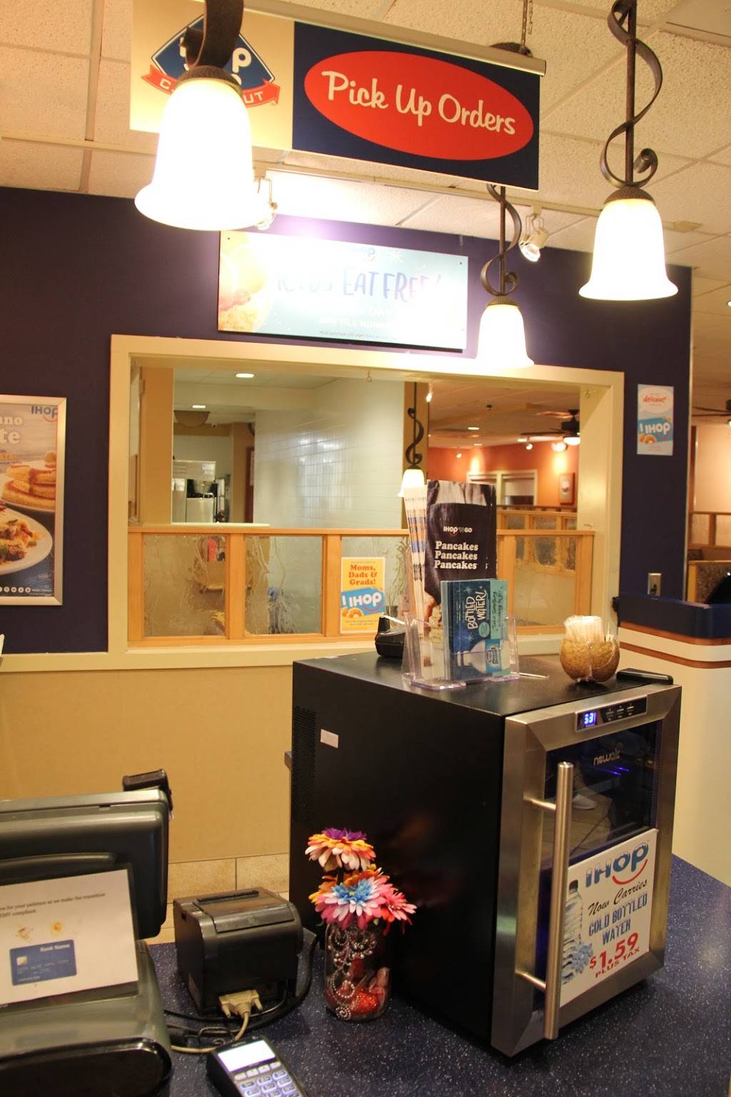 IHOP | restaurant | 1840 S Harbor Blvd, Anaheim, CA 92802, USA | 7146631600 OR +1 714-663-1600