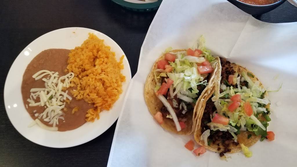 Antigua Mexican Grill | restaurant | 1500 Carlemont Dr, Crystal Lake, IL 60014, USA | 8155263078 OR +1 815-526-3078