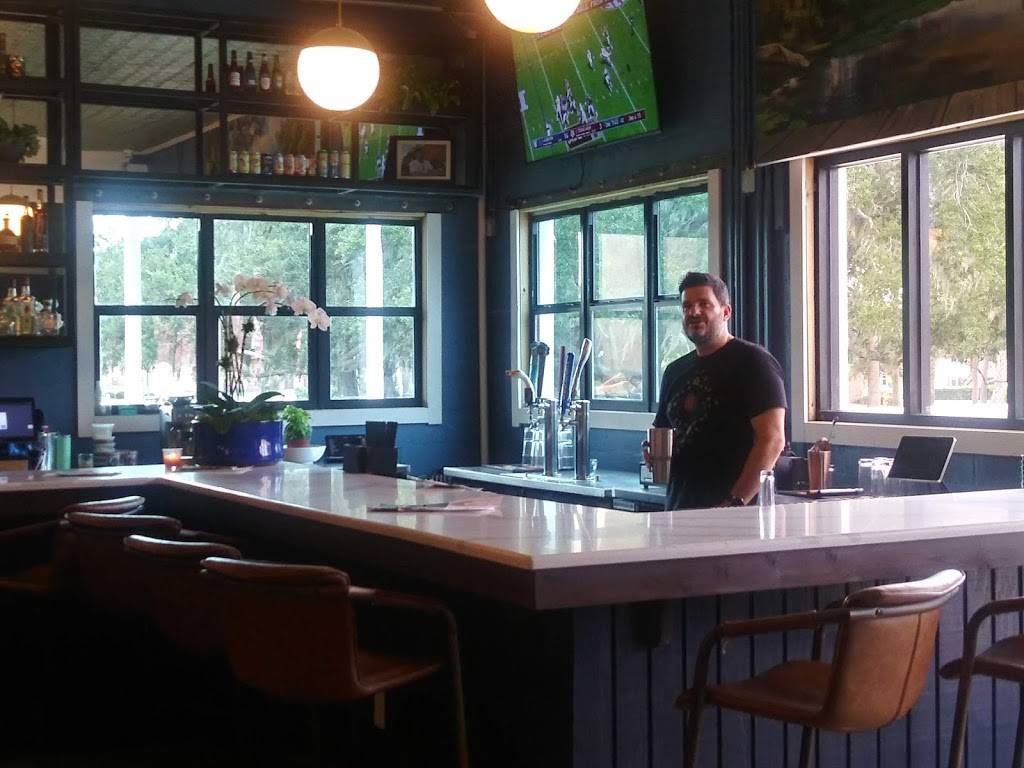 Henrys Depot | restaurant | 212 W 1st St, Sanford, FL 32771, USA | 4075486931 OR +1 407-548-6931