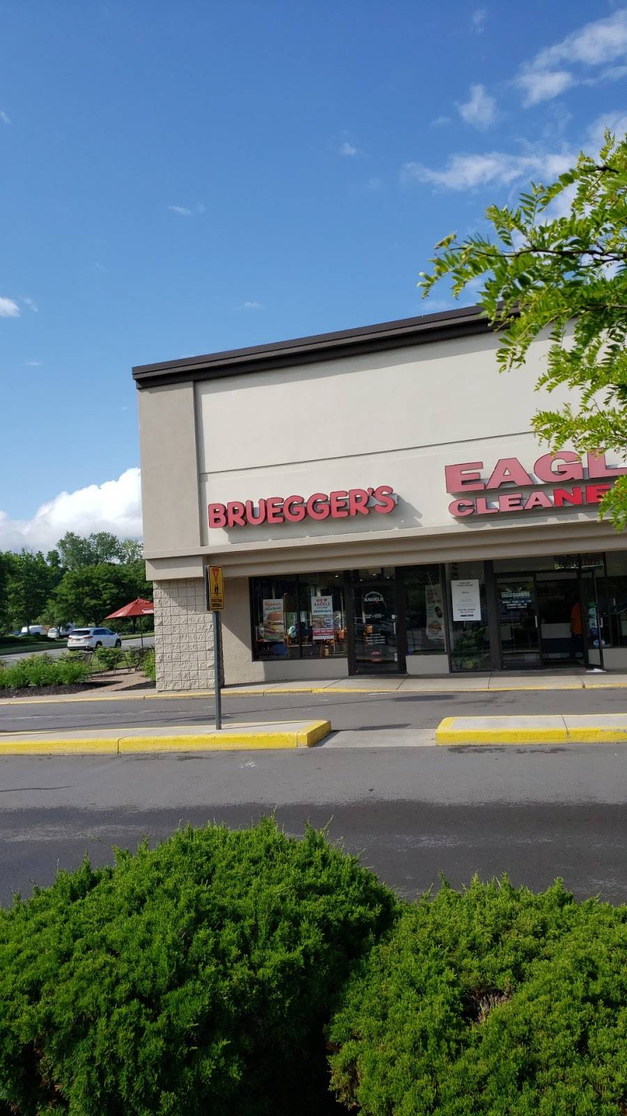 Brueggers Bagels | bakery | 1601 Penfield Rd, Panorama, NY 14625, USA | 5852640550 OR +1 585-264-0550