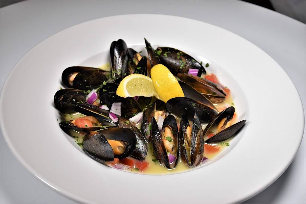 Casa Di Vino winery and restaurant | restaurant | 28932 Euclid Ave, Wickliffe, OH 44092, USA | 4404947878 OR +1 440-494-7878