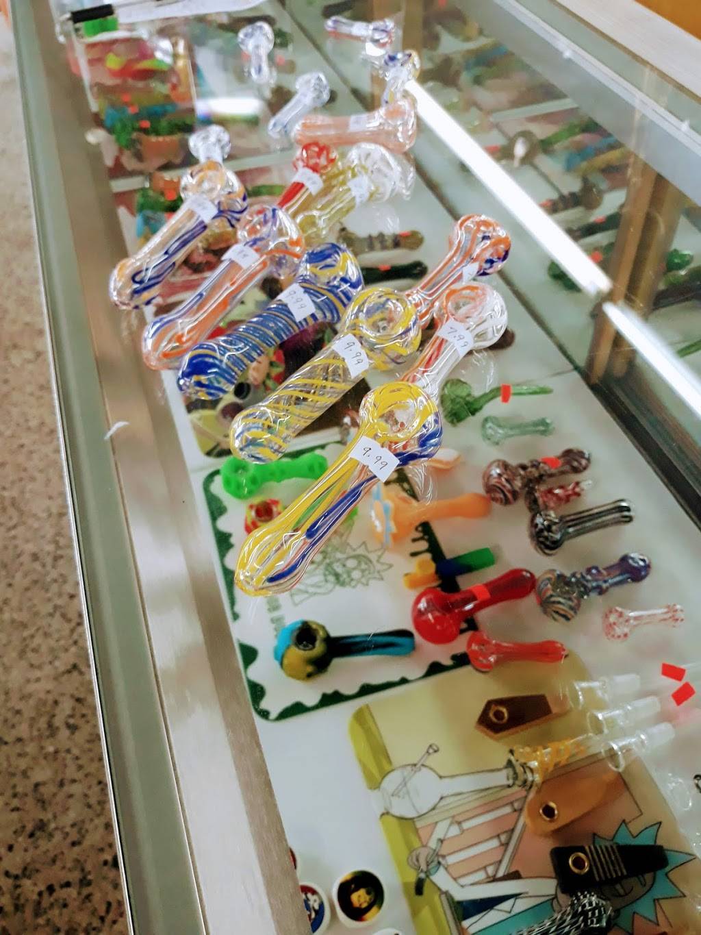 Hourglass munchies | restaurant | 2006 Curry Ford Rd, Orlando, FL 32806, USA | 4077345618 OR +1 407-734-5618