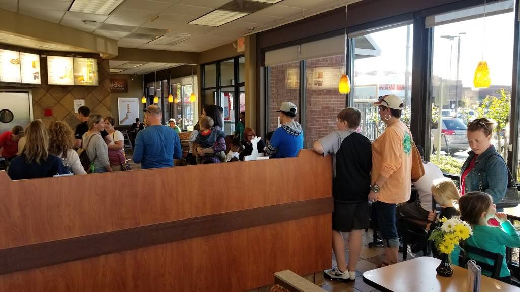 Chick-fil-A | restaurant | 3050 E Semoran Blvd, Apopka, FL 32703, USA | 4078657071 OR +1 407-865-7071