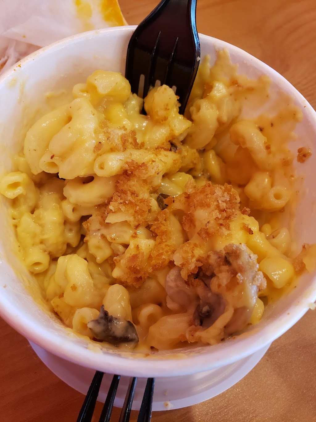 Hotties Fried Chicken | restaurant | University Village, 1223 University Ave, Riverside, CA 92507, USA | 9515308320 OR +1 951-530-8320