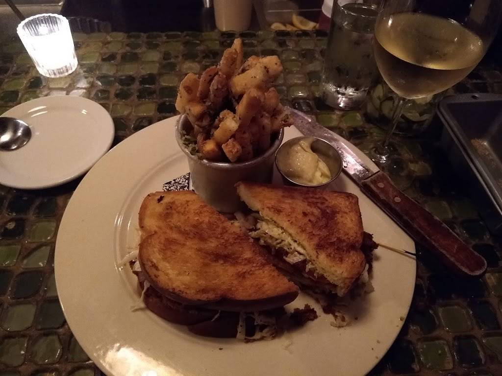 Snackbar | restaurant | 721 N Lamar Blvd, Oxford, MS 38655, USA | 6622366363 OR +1 662-236-6363