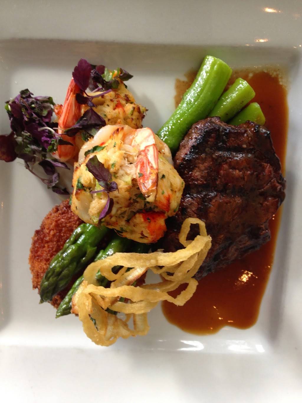 Sauciety an American Grill | restaurant | 171 Waterfront St, Oxon Hill, MD 20745, USA | 2407663640 OR +1 240-766-3640