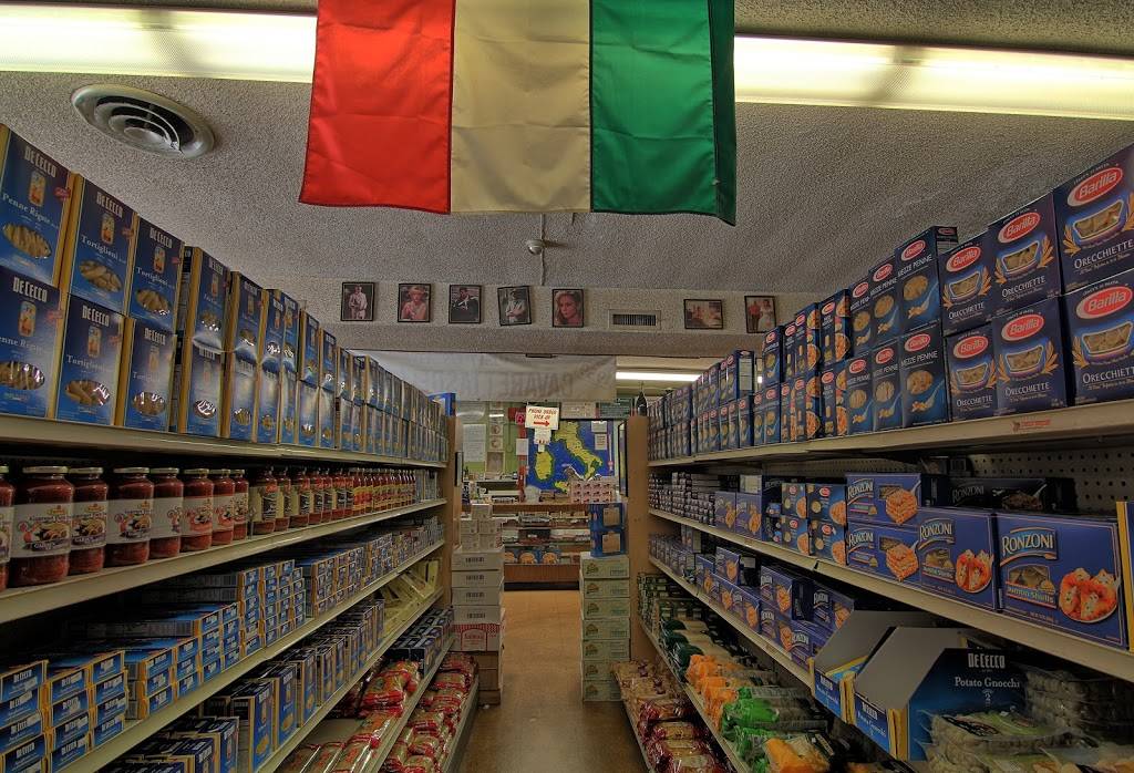 Cavarettas Italian Deli | bakery | 22045 Sherman Way, Canoga Park, CA 91304, USA | 8183406626 OR +1 818-340-6626