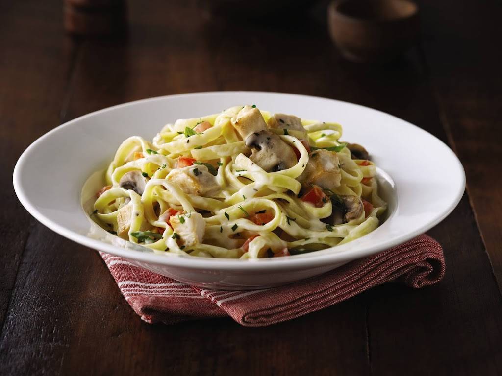 Boston Pizza | restaurant | 2051 Rue Nobel, Sainte-Julie, QC J3E 1Z8, Canada | 4506490018 OR +1 450-649-0018