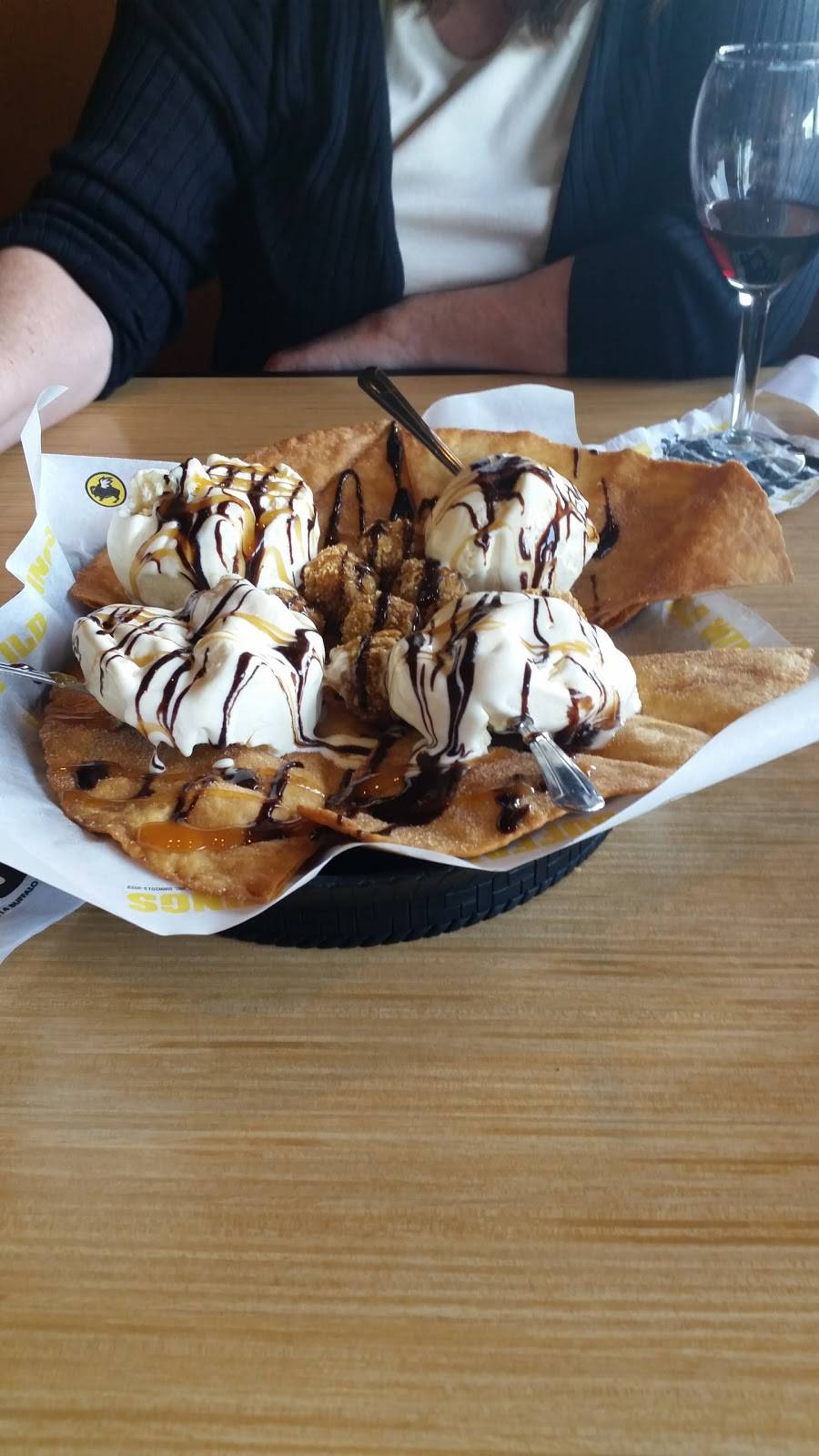 Buffalo Wild Wings | restaurant | 500 E Rollins Rd, Round Lake Beach, IL 60073, USA | 8475468366 OR +1 847-546-8366