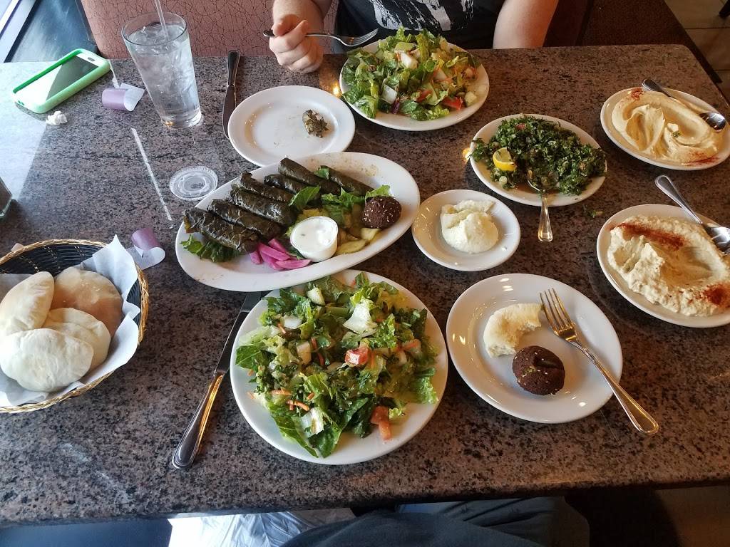 La Marsa Waterford | restaurant | 4176 Pontiac Lake Rd, Waterford Twp, MI 48328, USA | 2486743100 OR +1 248-674-3100