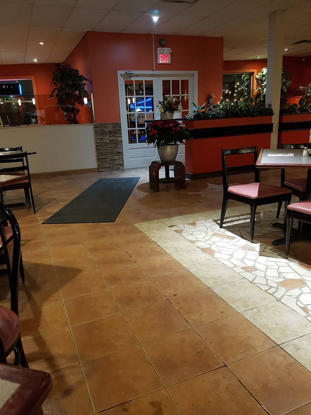 Ho Wah Restaurant | restaurant | 1073 Tecumseh Rd E, Windsor, ON N8W 1B3, Canada | 5199455251 OR +1 519-945-5251