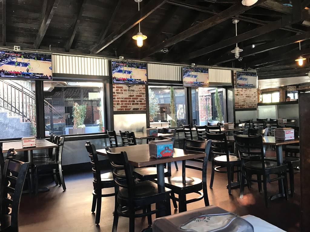 The Boiling Crab | restaurant | 10875 Kinross Ave, Los Angeles, CA 90024, USA | 3102084888 OR +1 310-208-4888