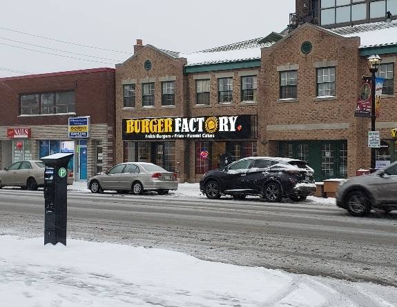 Burger Factory | restaurant | 200 Queen St S, Mississauga, ON L5M 1L3, Canada | 9059972008 OR +1 905-997-2008