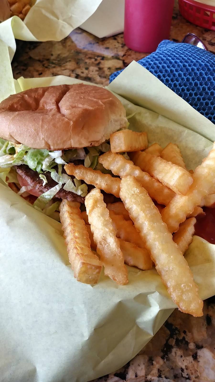 Peach Pit | restaurant | 555 E Olive Ave, Fresno, CA 93728, USA | 5592682400 OR +1 559-268-2400