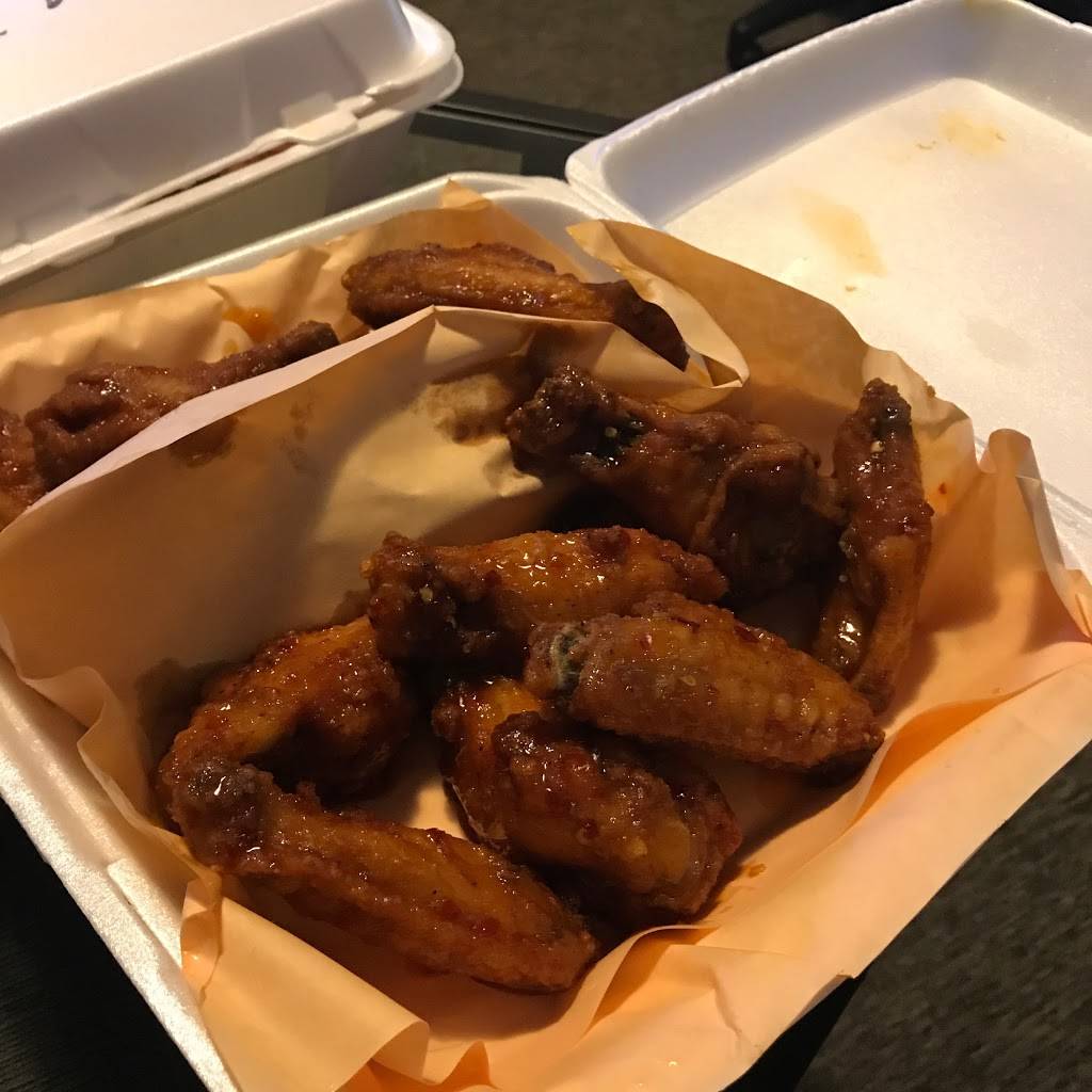 5 Alarm Wings | restaurant | 553 Upper Wentworth St, Hamilton, ON L9A 4T8, Canada | 9053855550 OR +1 905-385-5550