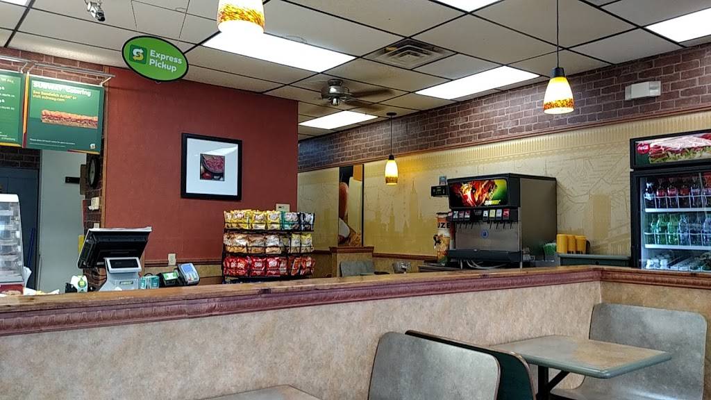 Subway | meal takeaway | 1102 N Main St, Cave City, AR 72521, USA | 8702835001 OR +1 870-283-5001