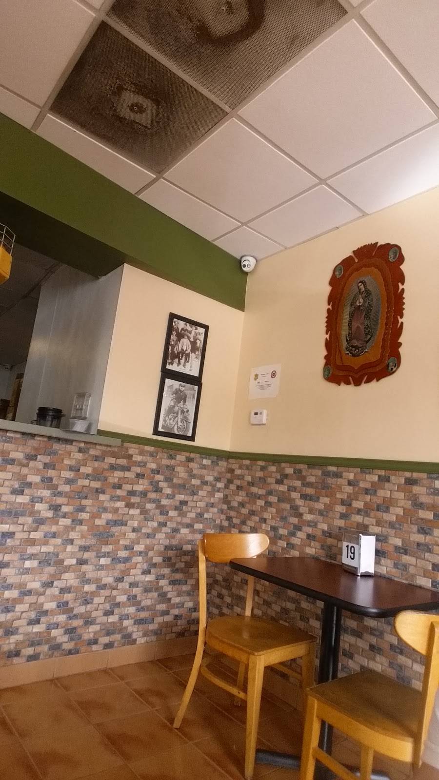 La Placita Taqueria | restaurant | 390 W Lake St, Addison, IL 60101, USA | 6305430068 OR +1 630-543-0068