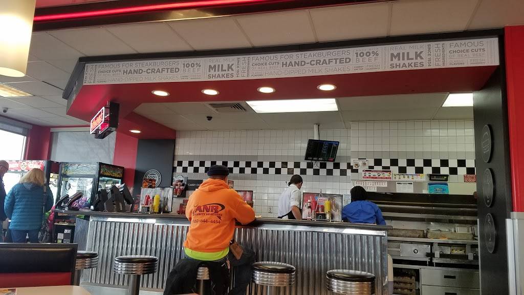 Steak n Shake | restaurant | 8311 Old Troy Pike, Huber Heights, OH 45424, USA | 9372353118 OR +1 937-235-3118