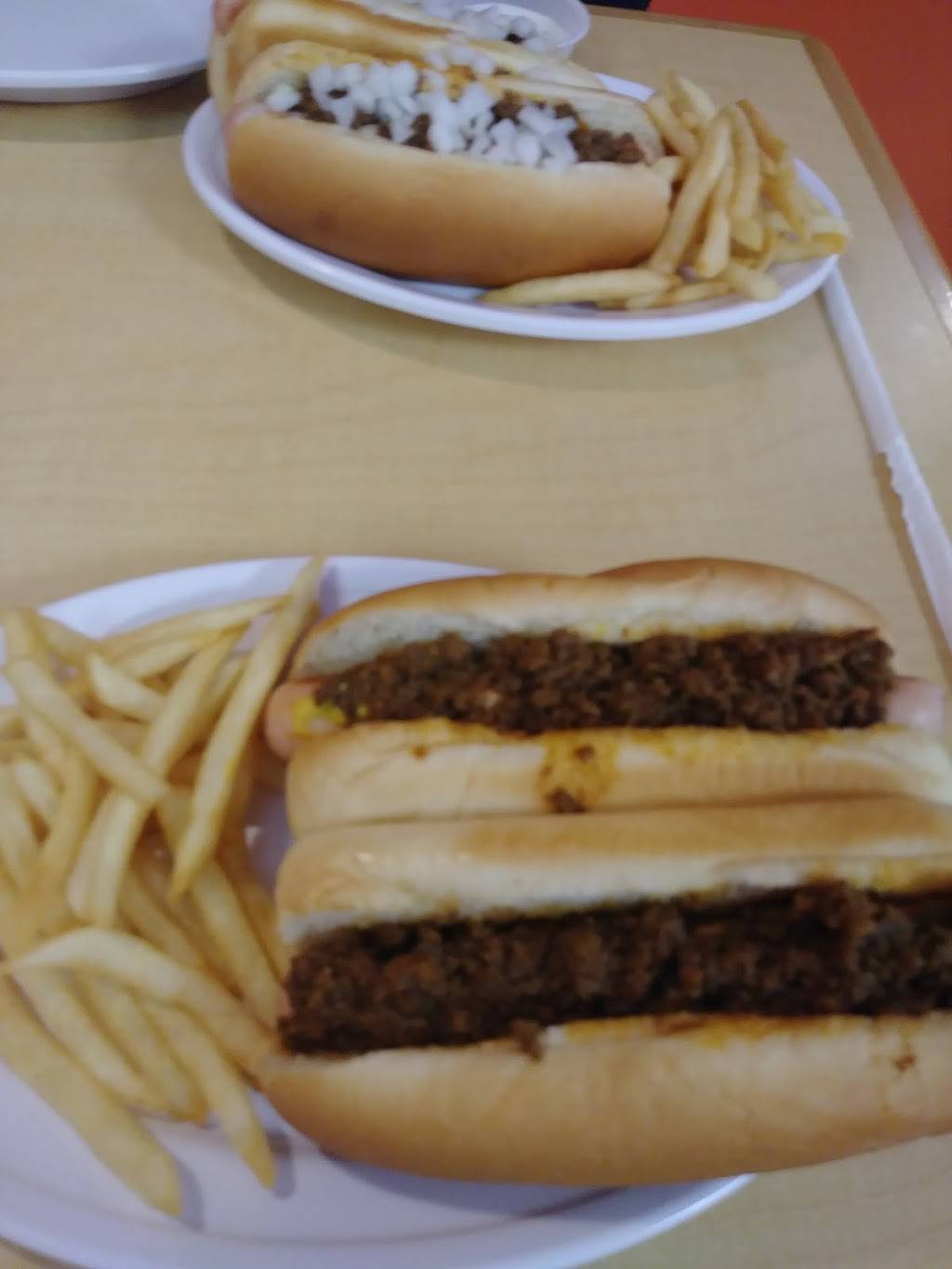 G&L Chili Dogs | meal takeaway | 771 W Sherman Blvd, Norton Shores, MI 49441, USA | 2317331505 OR +1 231-733-1505