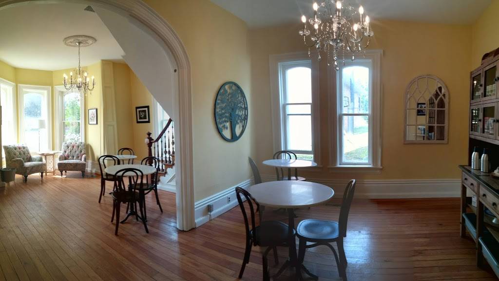 Stella Luna Gelato Cafe Merrickville | cafe | 111 Main St E, Merrickville, ON K0G 1N0, Canada | 6132694949 OR +1 613-269-4949