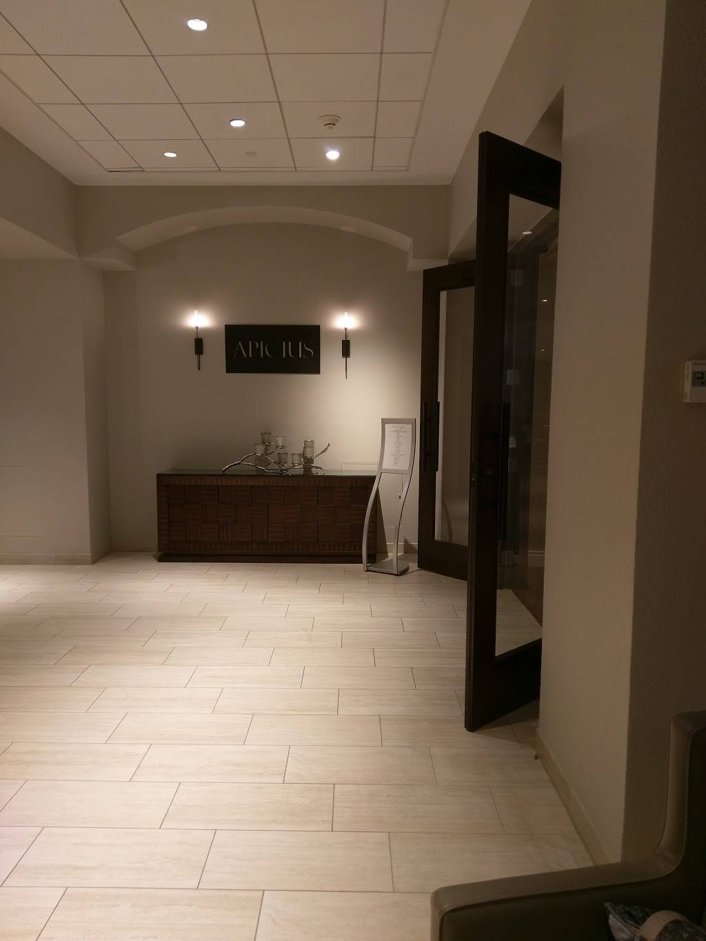 Apicius Open Kitchen | restaurant | United States, Texas, Houston, Medical CenterTexas邮政编码: 77030 | 7137901600 OR +1 713-790-1600