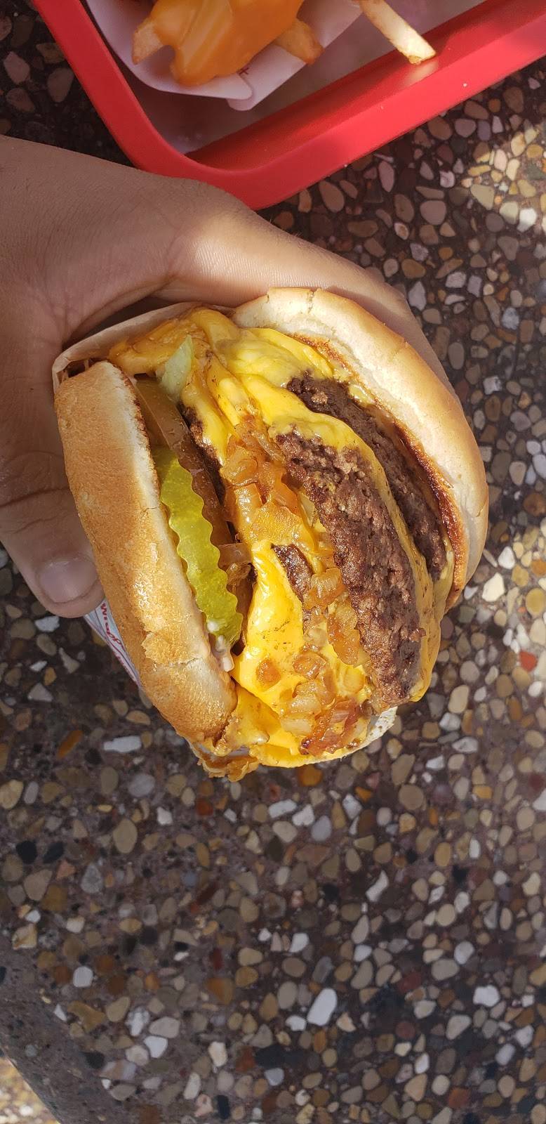 In-N-Out Burger | restaurant | 761 N 1st St, Burbank, CA 91502, USA | 8007861000 OR +1 800-786-1000