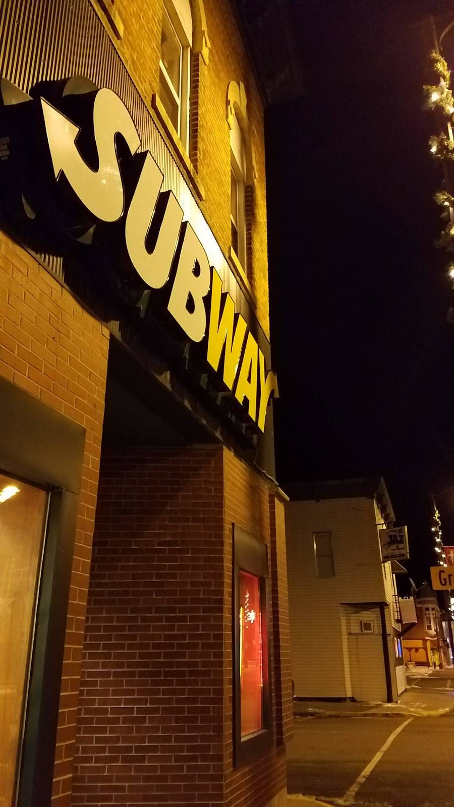 Subway | restaurant | 300 W Main St, Arcadia, WI 54612, USA | 6083237894 OR +1 608-323-7894