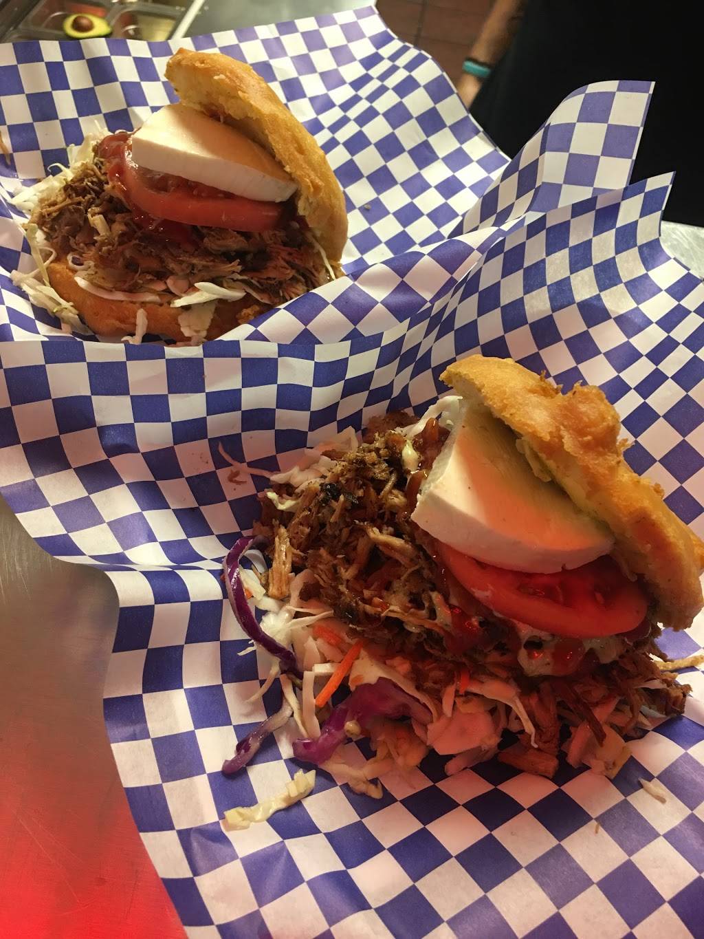 Sabor Caribe | restaurant | 662 Madison Ave, Memphis, TN 38103, USA | 9014255889 OR +1 901-425-5889