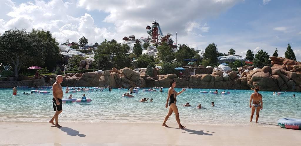 Typhoon Tillys | restaurant | Disneys Typhoon Lagoon, Orlando, FL 32830, USA | 4079393463 OR +1 407-939-3463