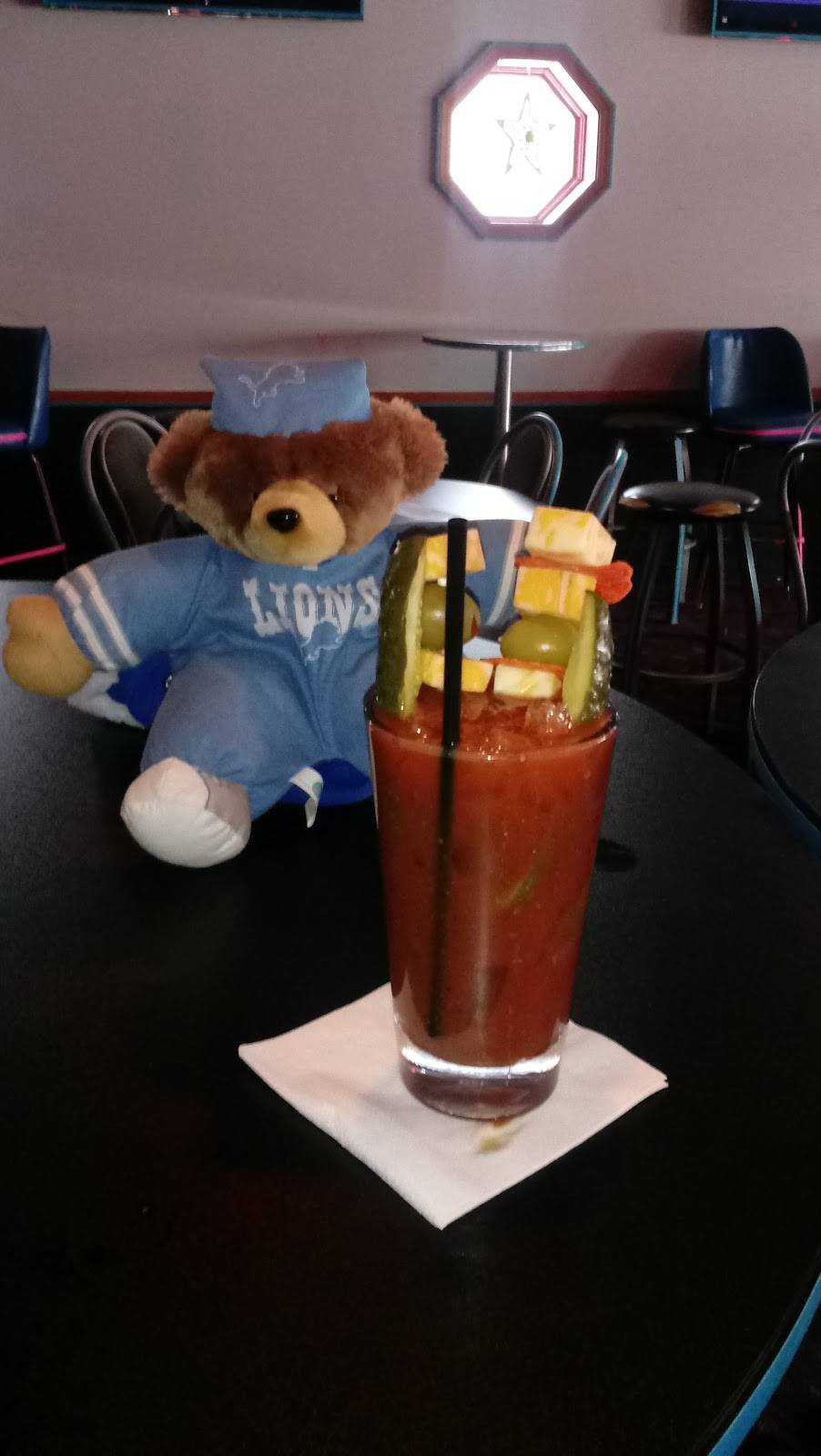 Effin Bar and Grill | restaurant | 5837 Holton Rd, Twin Lake, MI 49457, USA | 2318284735 OR +1 231-828-4735