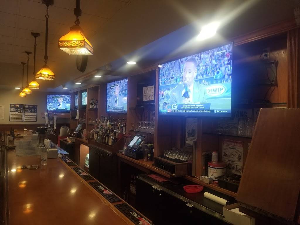 Perrys Pub | restaurant | 209 Railroad Ave, Sayville, NY 11782, USA | 6315899002 OR +1 631-589-9002