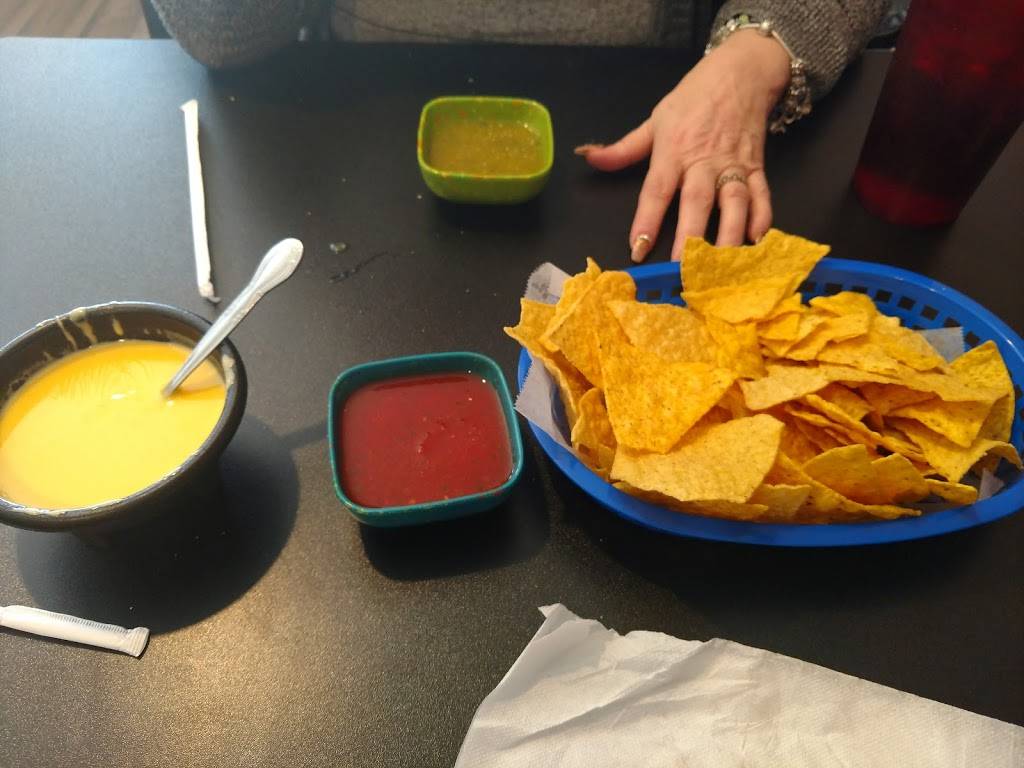 Gonzales Mexican Bar and Grill | restaurant | 1920 W Cameron Ave, Rockdale, TX 76567, USA | 5124462150 OR +1 512-446-2150