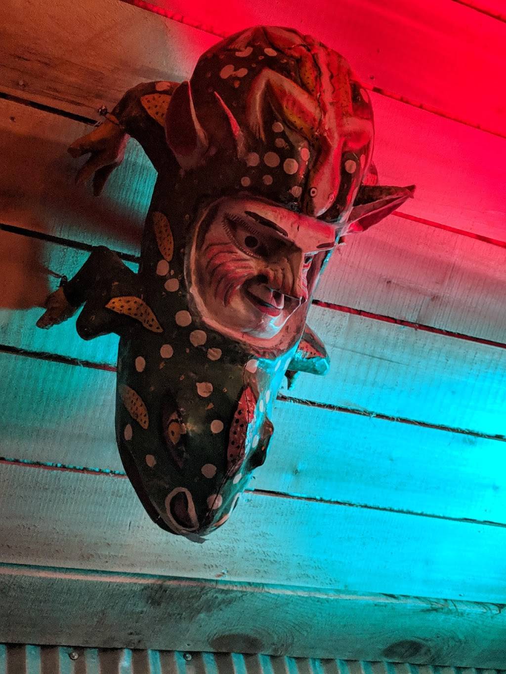 Treehouse Beer Company | restaurant | 911 Cedar Point Blvd, Cedar Point, NC 28584, USA | 2523547911 OR +1 252-354-7911